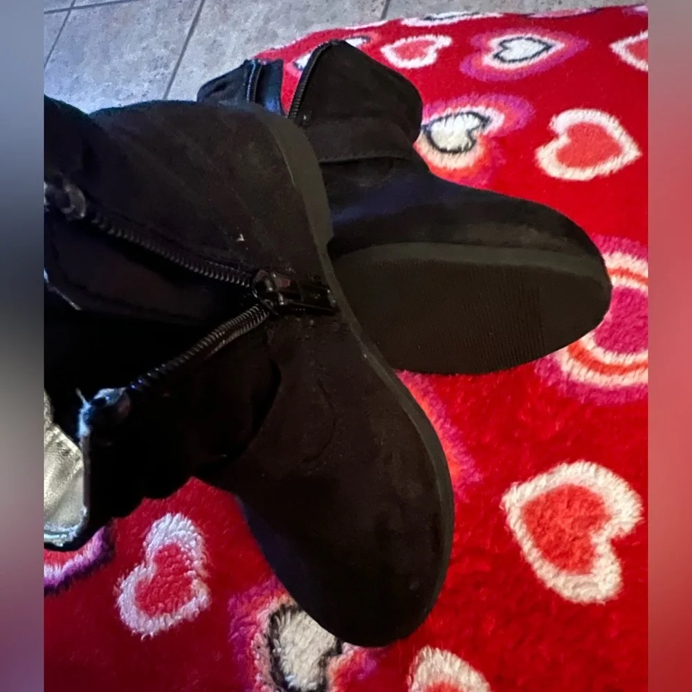 Boots size 7.5
